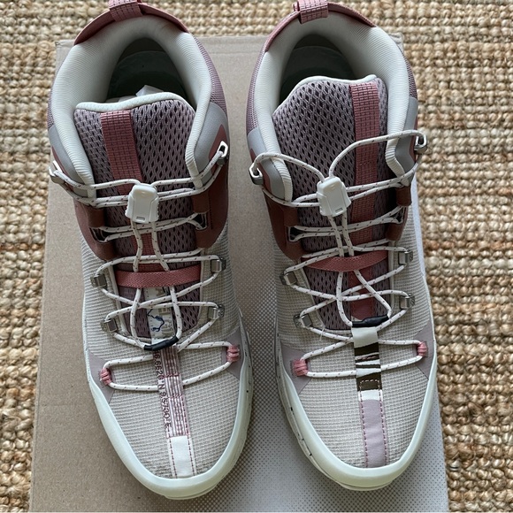 NEW On Cloudtrax In Rose / Ivory Size 10- 10.5 - Picture 12 of 16